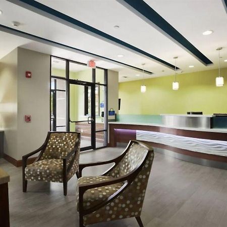 Days Inn & Suites By Wyndham Houston North-Spring Westfield Bagian luar foto