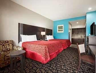 Days Inn & Suites By Wyndham Houston North-Spring Westfield Bagian luar foto